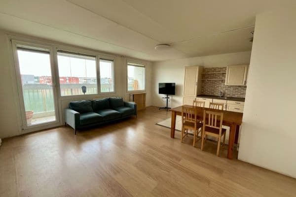 Prenájom bytu 3-izbový 72 m², Stříbrského, Praha Prenájom bytu 3-izbový 72 m², Stříbrského, Praha