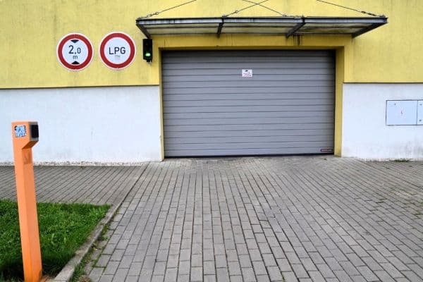Predaj garáže 12 m², Praha Predaj garáže 12 m², Praha