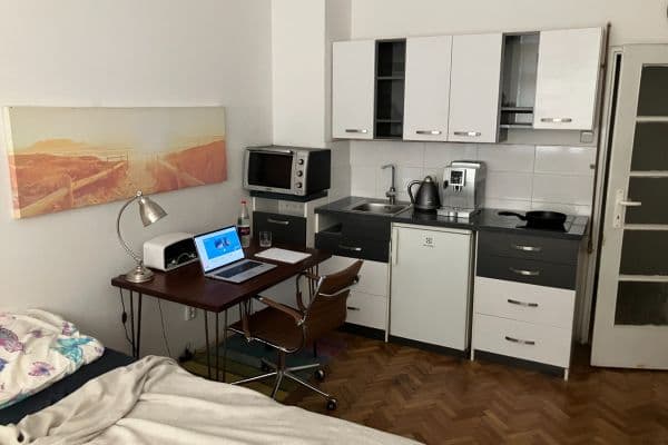 Prenájom bytu 1-izbový 20 m², Sokolovská, Praha Prenájom bytu 1-izbový 20 m², Sokolovská, Praha