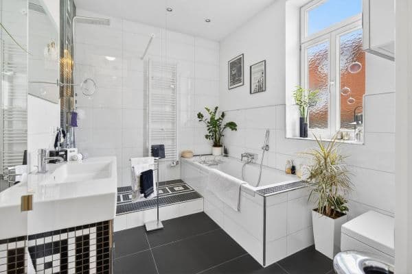 Predaj bytu 4-izbový 114 m², Esslingen Predaj bytu 4-izbový 114 m², Esslingen