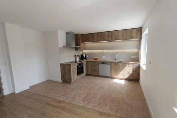 Prenájom bytu 4-izbový 95 m², Hakenstraße, Dortmund, Severné Porýnie - Westfálsko Prenájom bytu 4-izbový 95 m², Hakenstraße, Dortmund, Severné Porýnie - Westfálsko