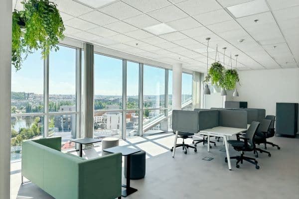 Prenájom kancelárie 28 m², Jankovcova, Praha Prenájom kancelárie 28 m², Jankovcova, Praha