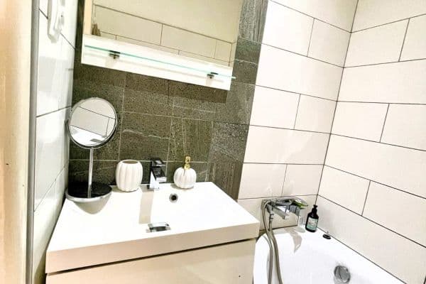 Prenájom bytu 3-izbový 56 m², Pernarec Prenájom bytu 3-izbový 56 m², Pernarec