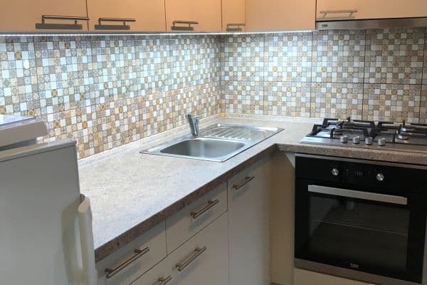 Prenájom bytu 2-izbový 40 m², Pšenčíkova, Praha Prenájom bytu 2-izbový 40 m², Pšenčíkova, Praha