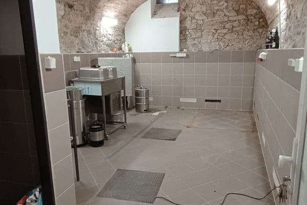 Prenájom nebytového priestoru 21 m², K Libuši, Praha Prenájom nebytového priestoru 21 m², K Libuši, Praha