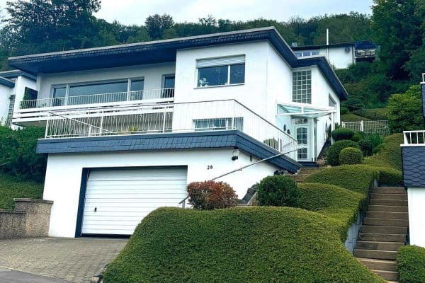 Predaj domu 182 m², pozemok 777 m², Fontanestr. 26, Lüdenscheid Predaj domu 182 m², pozemok 777 m², Fontanestr. 26, Lüdenscheid