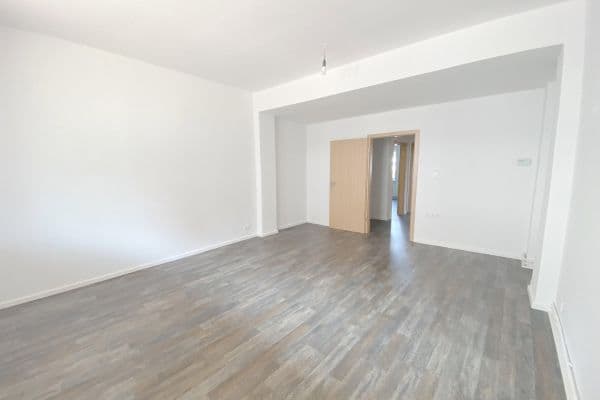 Predaj bytu 3-izbový 76 m², Bremen, Brémy Predaj bytu 3-izbový 76 m², Bremen, Brémy
