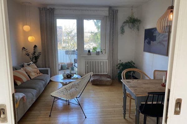 Prenájom bytu 3-izbový 64 m², Friedrichstr. 60, Haan Prenájom bytu 3-izbový 64 m², Friedrichstr. 60, Haan