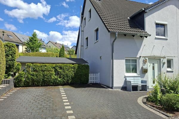 Predaj domu 120 m², pozemok 396 m², Hennef (Sieg) Predaj domu 120 m², pozemok 396 m², Hennef (Sieg)