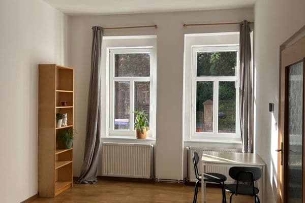Prenájom bytu 2-izbový 55 m², Stará, Ústí nad Labem Prenájom bytu 2-izbový 55 m², Stará, Ústí nad Labem