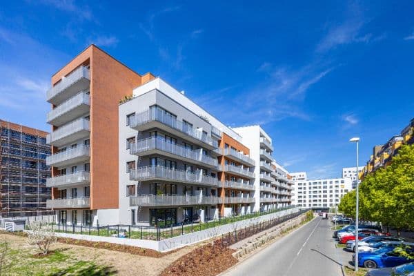 Prenájom bytu 1-izbový 32 m², Gerstelova, Praha Prenájom bytu 1-izbový 32 m², Gerstelova, Praha
