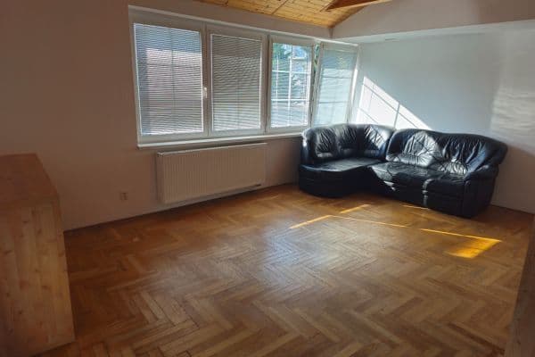 Prenájom bytu 3-izbový 71 m², Staňkovská, Praha Prenájom bytu 3-izbový 71 m², Staňkovská, Praha