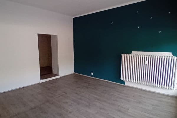 Prenájom nebytového priestoru 30 m², Písecká, Praha Prenájom nebytového priestoru 30 m², Písecká, Praha