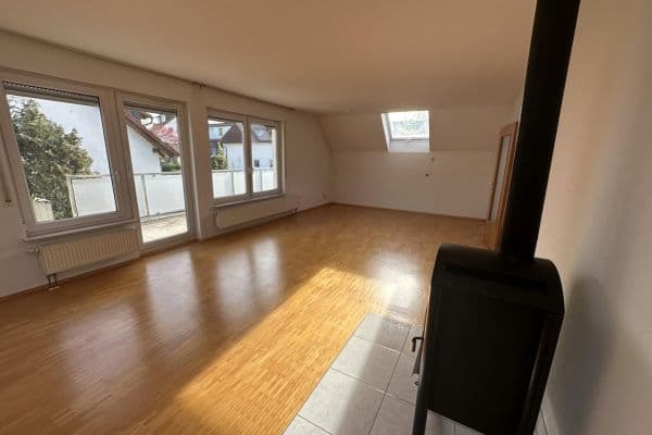 Prenájom bytu 3-izbový 104 m², Brackenheim Prenájom bytu 3-izbový 104 m², Brackenheim