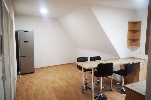 Prenájom bytu 1-izbový 45 m², Römerstr. 4, Möckmühl Prenájom bytu 1-izbový 45 m², Römerstr. 4, Möckmühl
