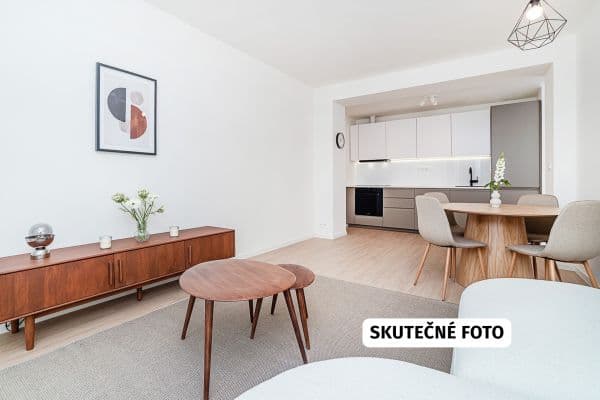 Predaj bytu 2-izbový 42 m², Ruská, Praha Predaj bytu 2-izbový 42 m², Ruská, Praha