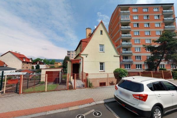 Prenájom bytu 4-izbový 84 m², Školní, Karlovy Vary Prenájom bytu 4-izbový 84 m², Školní, Karlovy Vary