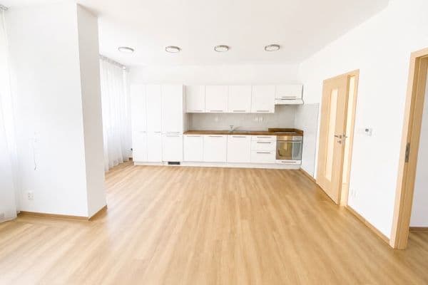 Prenájom bytu 2-izbový 47 m², U Nových domů Ⅰ, Praha Prenájom bytu 2-izbový 47 m², U Nových domů Ⅰ, Praha
