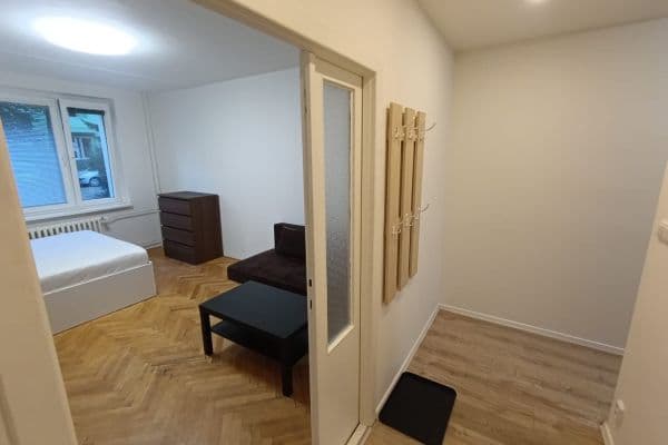 Prenájom bytu 1-izbový 36 m², Vondrákova, Brno Prenájom bytu 1-izbový 36 m², Vondrákova, Brno