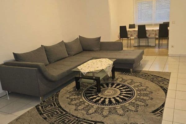 Prenájom bytu 2-izbový 70 m², Riedstadt Prenájom bytu 2-izbový 70 m², Riedstadt