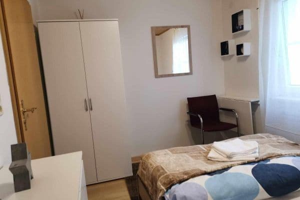 Prenájom bytu 1-izbový 16 m², Mönsheimerstr. 47, Heimsheim Prenájom bytu 1-izbový 16 m², Mönsheimerstr. 47, Heimsheim