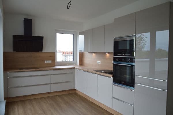 Prenájom bytu 3-izbový 97 m², Anny-Schlemm-Str. 7, Neu-Isenburg Prenájom bytu 3-izbový 97 m², Anny-Schlemm-Str. 7, Neu-Isenburg