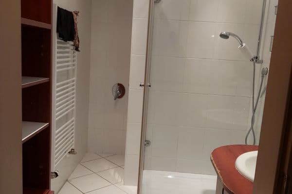 Prenájom bytu 2-izbový 45 m², Okružní, Vestec Prenájom bytu 2-izbový 45 m², Okružní, Vestec