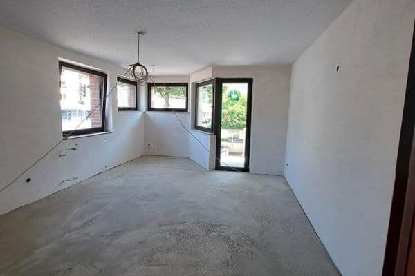 Prenájom bytu 3-izbový 81 m², Gelsenkirchen Prenájom bytu 3-izbový 81 m², Gelsenkirchen