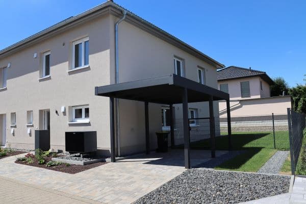Prenájom domu 129 m², pozemok 300 m², Magdeburg Prenájom domu 129 m², pozemok 300 m², Magdeburg