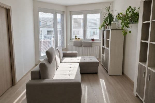 Prenájom bytu 2-izbový 52 m², Hugo Haase, Praha Prenájom bytu 2-izbový 52 m², Hugo Haase, Praha