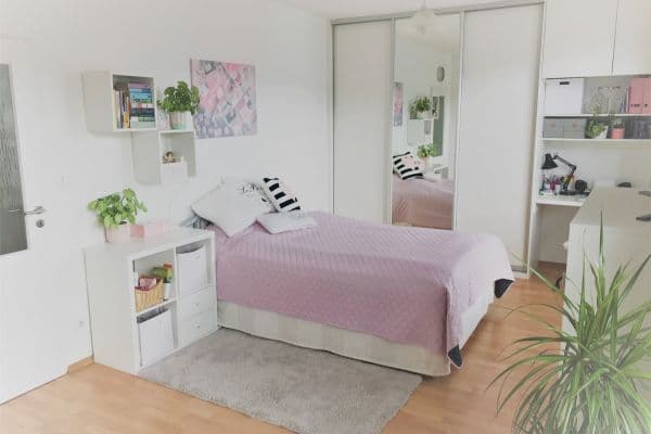 Prenájom bytu 1-izbový 31 m², Bratří Dohalských, Praha Prenájom bytu 1-izbový 31 m², Bratří Dohalských, Praha