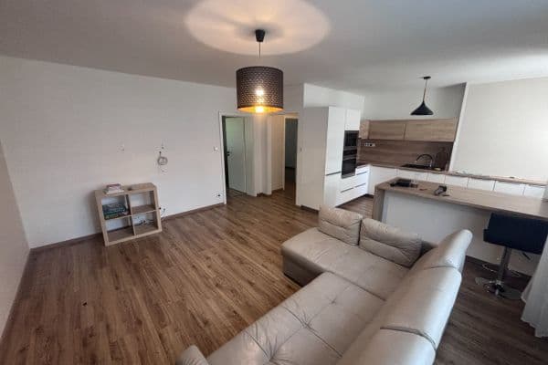 Prenájom bytu 3-izbový 75 m², Šrobárova, Ostrava Prenájom bytu 3-izbový 75 m², Šrobárova, Ostrava