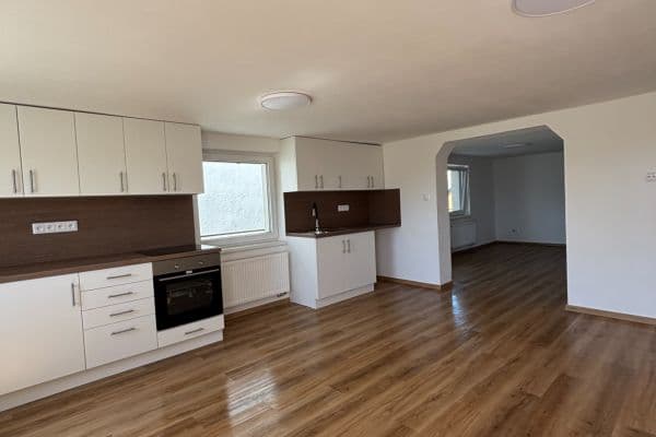 Prenájom bytu 3-izbový 60 m², Přáslavská, Olomouc Prenájom bytu 3-izbový 60 m², Přáslavská, Olomouc