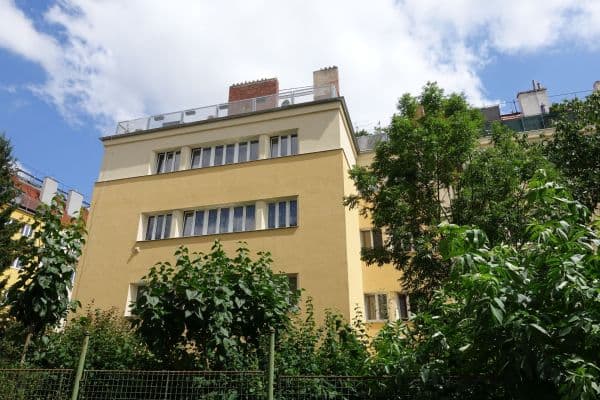 Prenájom bytu 2-izbový 45 m², Družnosti, Praha Prenájom bytu 2-izbový 45 m², Družnosti, Praha