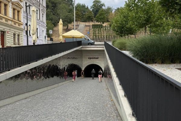 Prenájom bytu 2-izbový 38 m², Tachovské náměstí, Praha Prenájom bytu 2-izbový 38 m², Tachovské náměstí, Praha