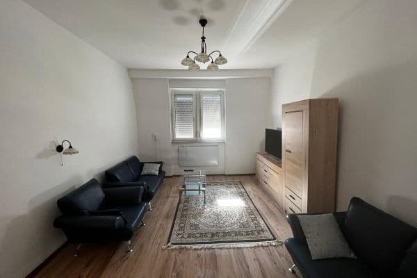 Prenájom bytu 3-izbový 68 m², Baden-Baden, Bádensko-Wurttembersko Prenájom bytu 3-izbový 68 m², Baden-Baden, Bádensko-Wurttembersko