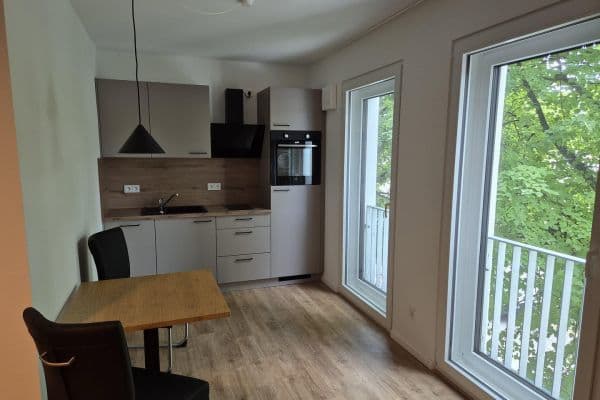 Prenájom bytu 1-izbový 27 m², Rembrandtstrasse 20, Berlin, Berlín Prenájom bytu 1-izbový 27 m², Rembrandtstrasse 20, Berlin, Berlín