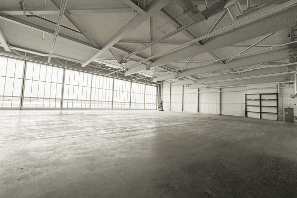 Prenájom nebytového priestoru 1.200 m², Neuhausen ob Eck, Bádensko-Wurttembersko Prenájom nebytového priestoru 1.200 m², Neuhausen ob Eck, Bádensko-Wurttembersko