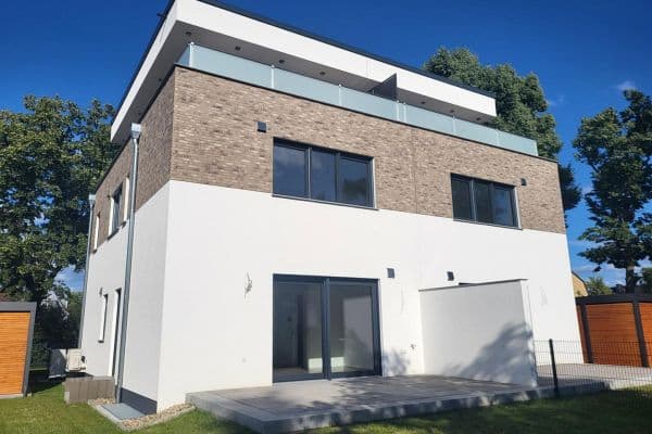 Predaj domu 168 m², pozemok 438 m², Kochstraße 40a, Falkensee Predaj domu 168 m², pozemok 438 m², Kochstraße 40a, Falkensee