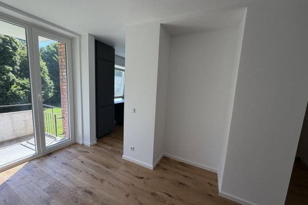 Prenájom bytu 3-izbový 67 m², Hamburg, Hamburg Prenájom bytu 3-izbový 67 m², Hamburg, Hamburg