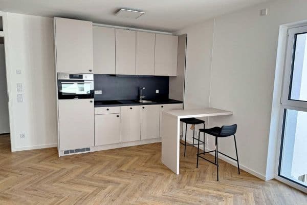 Prenájom bytu 1-izbový 45 m², Glienicker Weg 136, Berlin, Berlín Prenájom bytu 1-izbový 45 m², Glienicker Weg 136, Berlin, Berlín