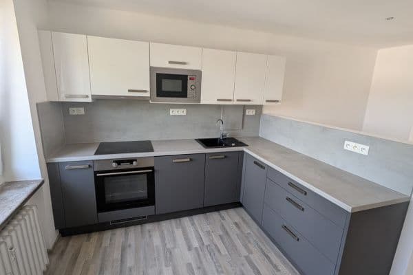 Prenájom bytu 3-izbový 68 m², U Stadiónu, Ústí nad Labem Prenájom bytu 3-izbový 68 m², U Stadiónu, Ústí nad Labem