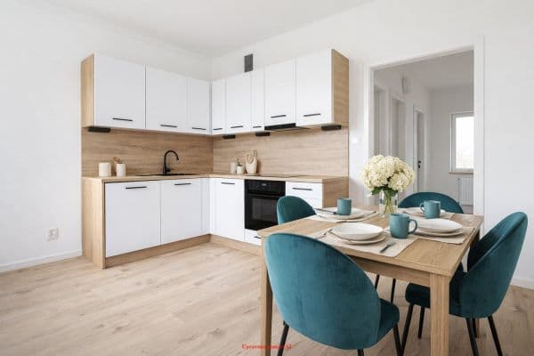 Prenájom bytu 3-izbový 75 m², Čapkova, Karviná-Nové Město Prenájom bytu 3-izbový 75 m², Čapkova, Karviná-Nové Město