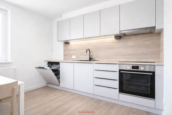 Prenájom bytu 3-izbový 67 m², Hlavní třída, Havířov-Město Prenájom bytu 3-izbový 67 m², Hlavní třída, Havířov-Město