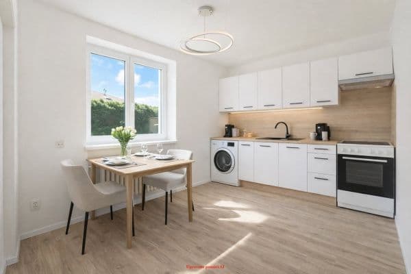 Prenájom bytu 1-izbový 27 m², Slovenského národního povstání, Havířov-Šumbark Prenájom bytu 1-izbový 27 m², Slovenského národního povstání, Havířov-Šumbark