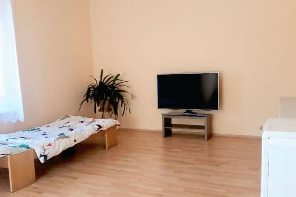 Prenájom bytu Garsoniéra 30 m², Čimická, Praha Prenájom bytu Garsoniéra 30 m², Čimická, Praha