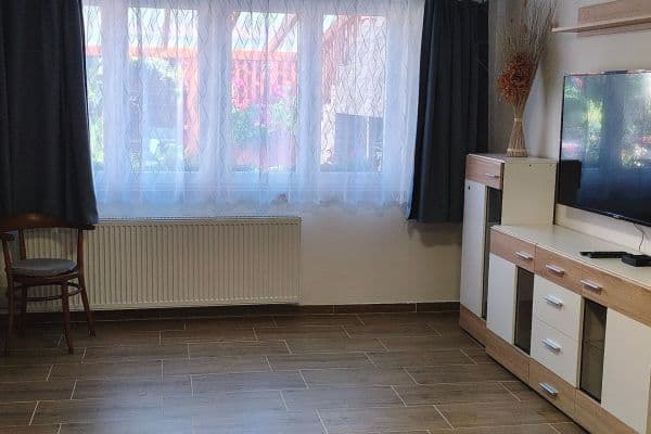 Prenájom bytu 1-izbový 40 m², Riegrova, Kladno Prenájom bytu 1-izbový 40 m², Riegrova, Kladno