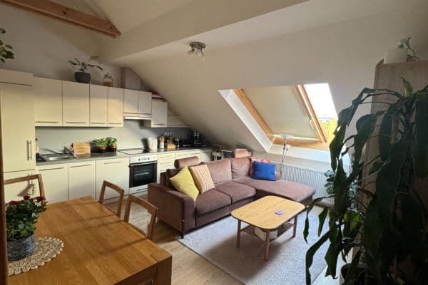 Prenájom bytu 3-izbový 58 m², Budějovická, Praha Prenájom bytu 3-izbový 58 m², Budějovická, Praha