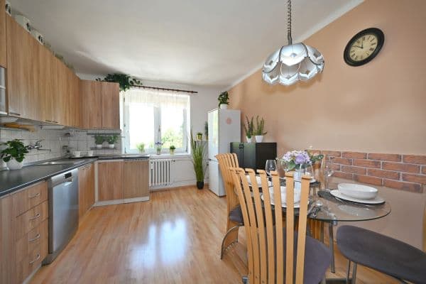Prenájom bytu 2-izbový 50 m², Spojenců, Třebíč Prenájom bytu 2-izbový 50 m², Spojenců, Třebíč