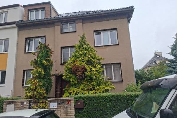 Prenájom bytu 4-izbový 80 m², Doubravčická, Praha Prenájom bytu 4-izbový 80 m², Doubravčická, Praha
